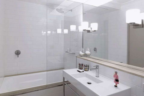 QT Canberra - Hervey Bay Accommodation 17