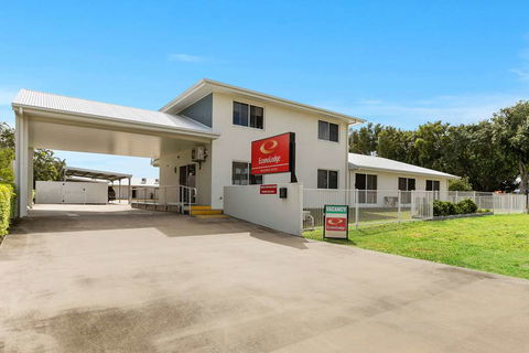 Econo Lodge Beachside - Hervey Bay Accommodation 2
