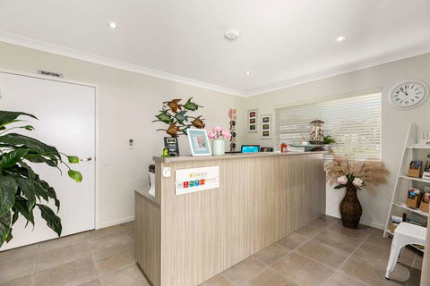 Econo Lodge Beachside - Hervey Bay Accommodation 3