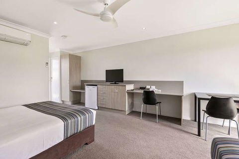 Econo Lodge Beachside - Hervey Bay Accommodation 12