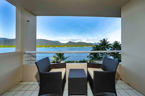 Hilton Cairns - Tourism Hervey Bay 3