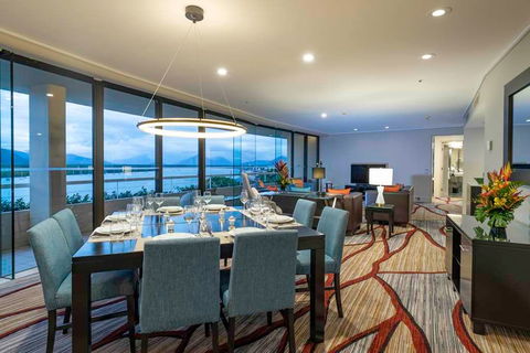 Hilton Cairns - Tourism Hervey Bay 5