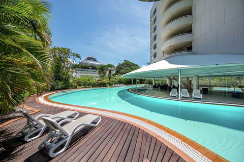 Hilton Cairns - Tourism Hervey Bay 8