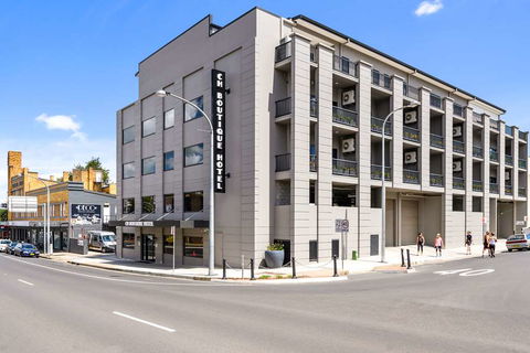 CH Boutique Hotel - Hervey Bay Accommodation 1