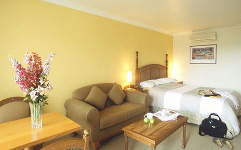 Best Western Plus The Tudor-Box Hill - Tourism Hervey Bay 2