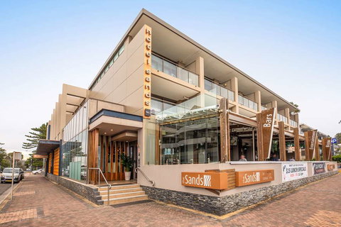 Narrabeen Sands Hotel by Nightcap Plus - Hervey Bay Accommodation 1
