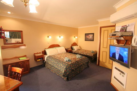 Swansea Cottages - Tourism Hervey Bay 2