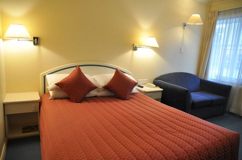 Sunrise Motor Inn - Hervey Bay Accommodation 1