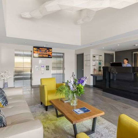 H on Mitchell Apartment Hotel - Tourism Hervey Bay 0