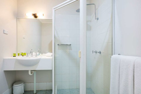 Nightcap at Blue Cattle Dog Hotel - Hervey Bay Accommodation 2