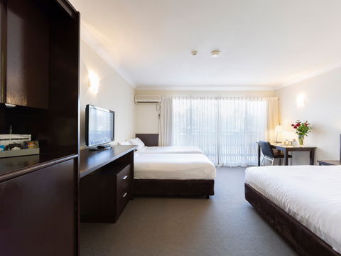 ibis Styles Canberra Tall Trees - Hervey Bay Accommodation 2