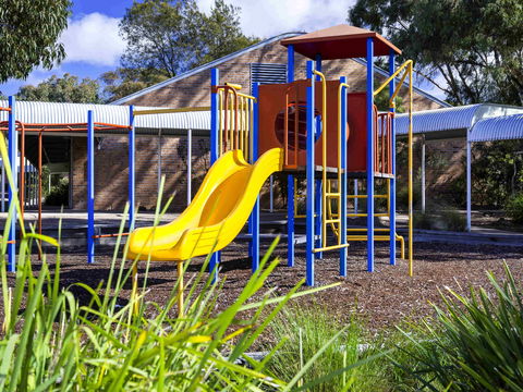 Ibis Styles Eagle Hawk Canberra Resort - Tourism Hervey Bay 2