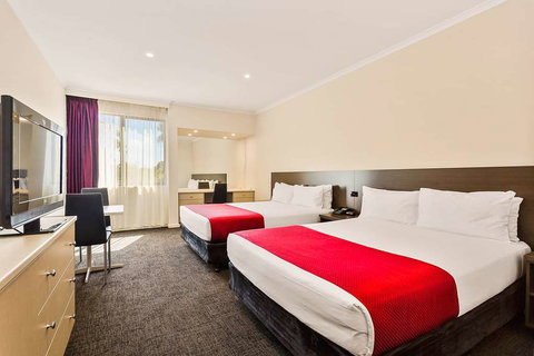 Quality Hotel Manor - Tourism Hervey Bay 2