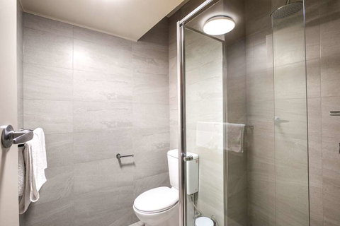 Nightcap at Manhattan Hotel - Hervey Bay Accommodation 1