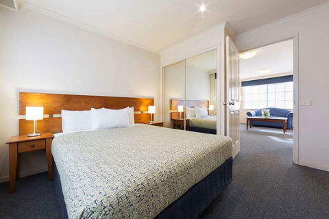 Canberra Parklands Central - Tourism Hervey Bay 0