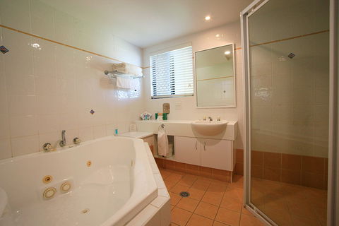 Macquarie Barracks Inn - Tourism Hervey Bay 2