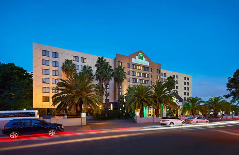 Holiday Inn Parramatta - Hervey Bay Accommodation 2