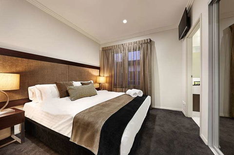 Attika Hotel - Hervey Bay Accommodation 1