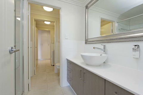 Zappeion Apartments - Hervey Bay Accommodation 2
