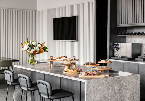Oakwood Premier Melbourne - Tourism Hervey Bay 1