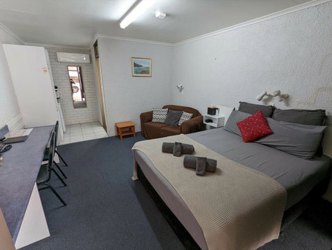 Abajaz Motor Inn - Hervey Bay Accommodation 0