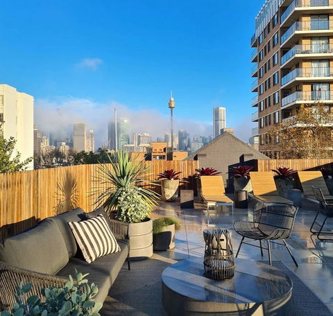 Regents Court - Tourism Hervey Bay 2