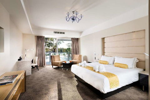 Swan River Hotel - Tourism Hervey Bay 2