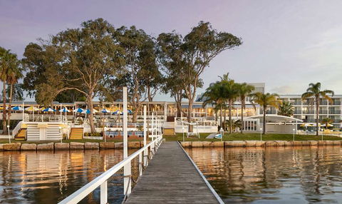 The Beachcomber Hotel & Resort - Tourism Hervey Bay 0