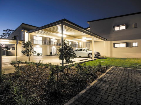 Oaks Middlemount - Tourism Hervey Bay 0