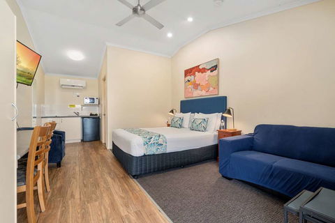 Caboolture Central Motor Inn, SureStay Collection - Hervey Bay Accommodation 11