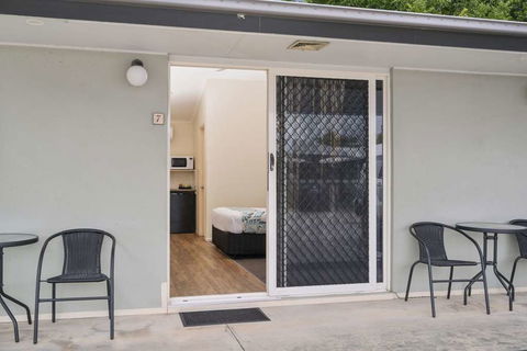 Caboolture Central Motor Inn, SureStay Collection - Hervey Bay Accommodation 12