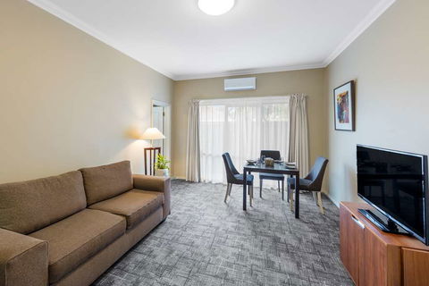 Kimberley Gardens Hotel, Serviced Apts - Tourism Hervey Bay 9