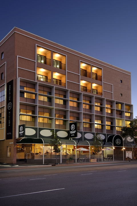 Adelaide Riviera Hotel - Tourism Hervey Bay 0