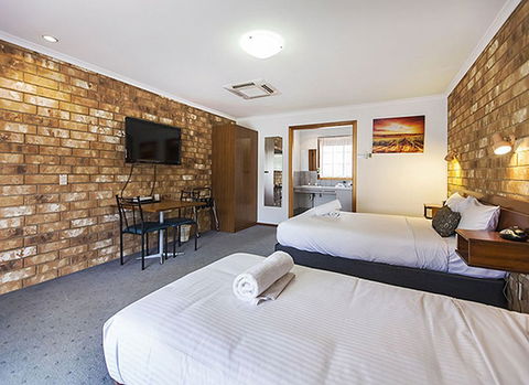 Clare Central Motel - Tourism Hervey Bay 1