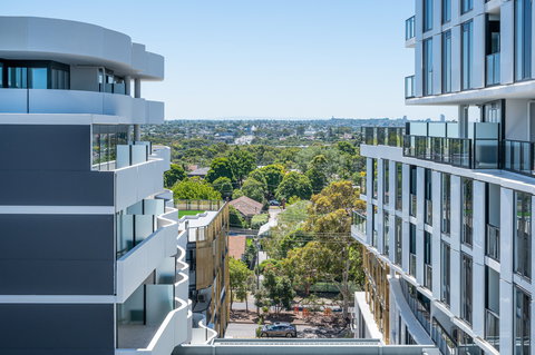 Oros Plus Hotel - Hervey Bay Accommodation 1