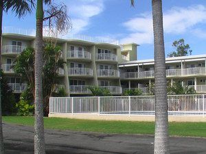 Cabarita Lake Apartments - Hervey Bay Accommodation 0