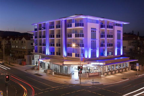 Jephson Hotel - Hervey Bay Accommodation 0
