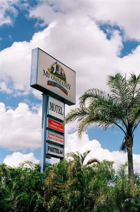 Mount Ommaney Hotel Apartments - Tourism Hervey Bay 0