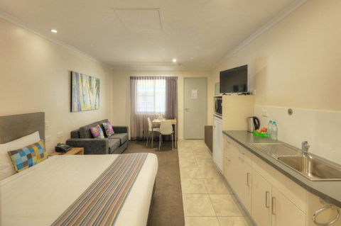 Roma Central Motel - Hervey Bay Accommodation 0