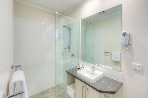 Roma Central Motel - Hervey Bay Accommodation 1