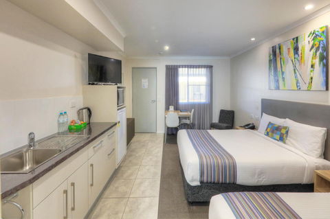 Roma Central Motel - Hervey Bay Accommodation 2