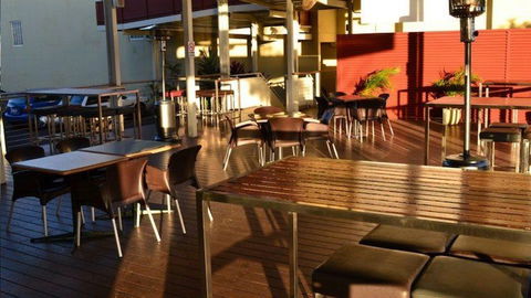 Isa Hotel - Hervey Bay Accommodation 1