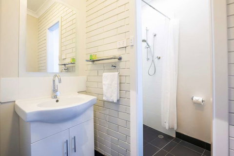 Nightcap at Playford Tavern - Hervey Bay Accommodation 1