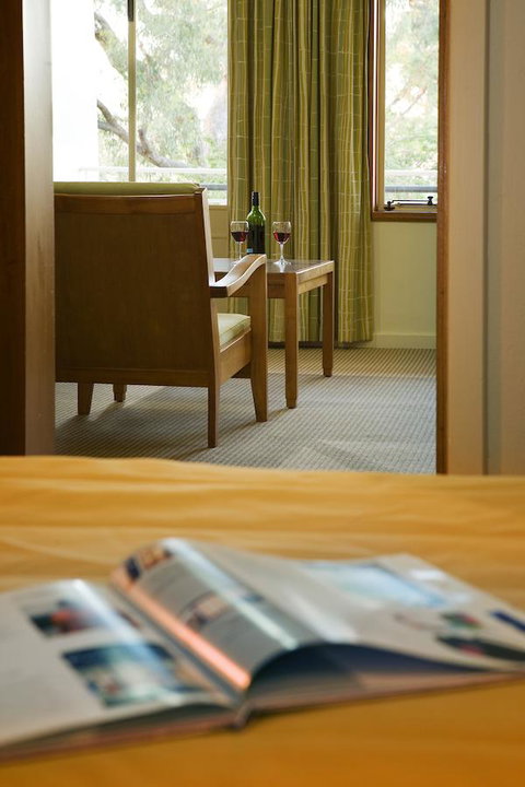 University House - ANU - Hervey Bay Accommodation 12