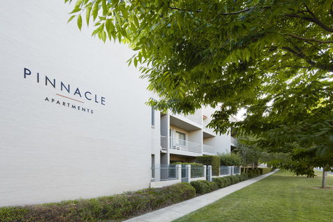 Pinnacle Apartments - Hervey Bay Accommodation 0