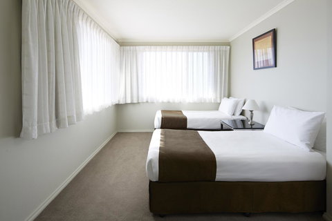 Pinnacle Apartments - Hervey Bay Accommodation 6