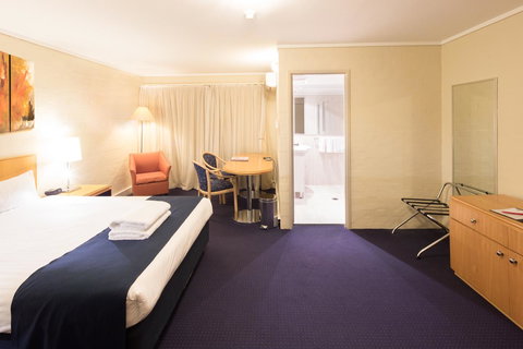 Ibis Styles Canberra - Hervey Bay Accommodation 1