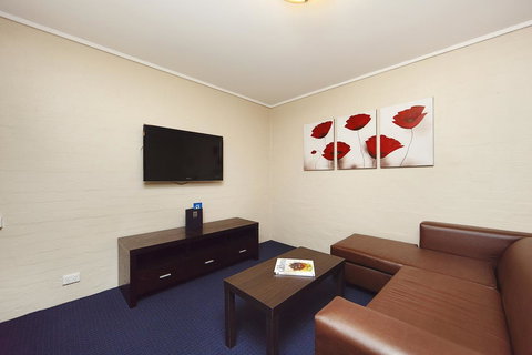 Ibis Styles Canberra - Hervey Bay Accommodation 13