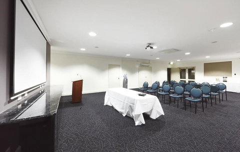 Ibis Styles Canberra - Hervey Bay Accommodation 20