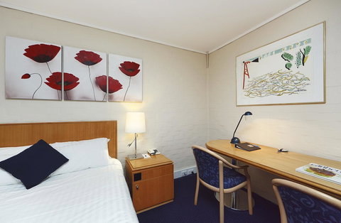 Ibis Styles Canberra - Hervey Bay Accommodation 41